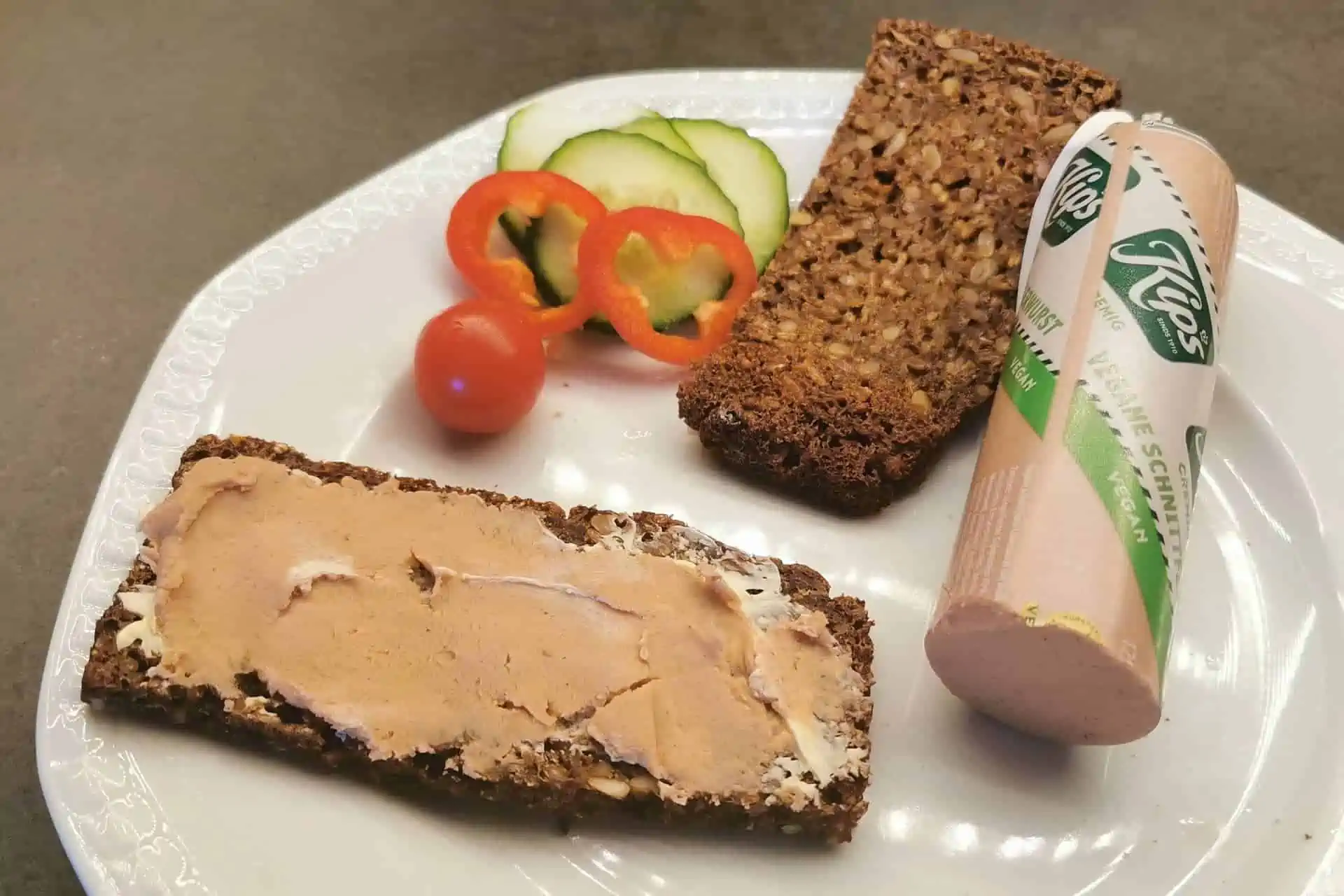 Kips Vegane schnittfeste Leberwurst 1 | Fleischersatz-Produkte.de