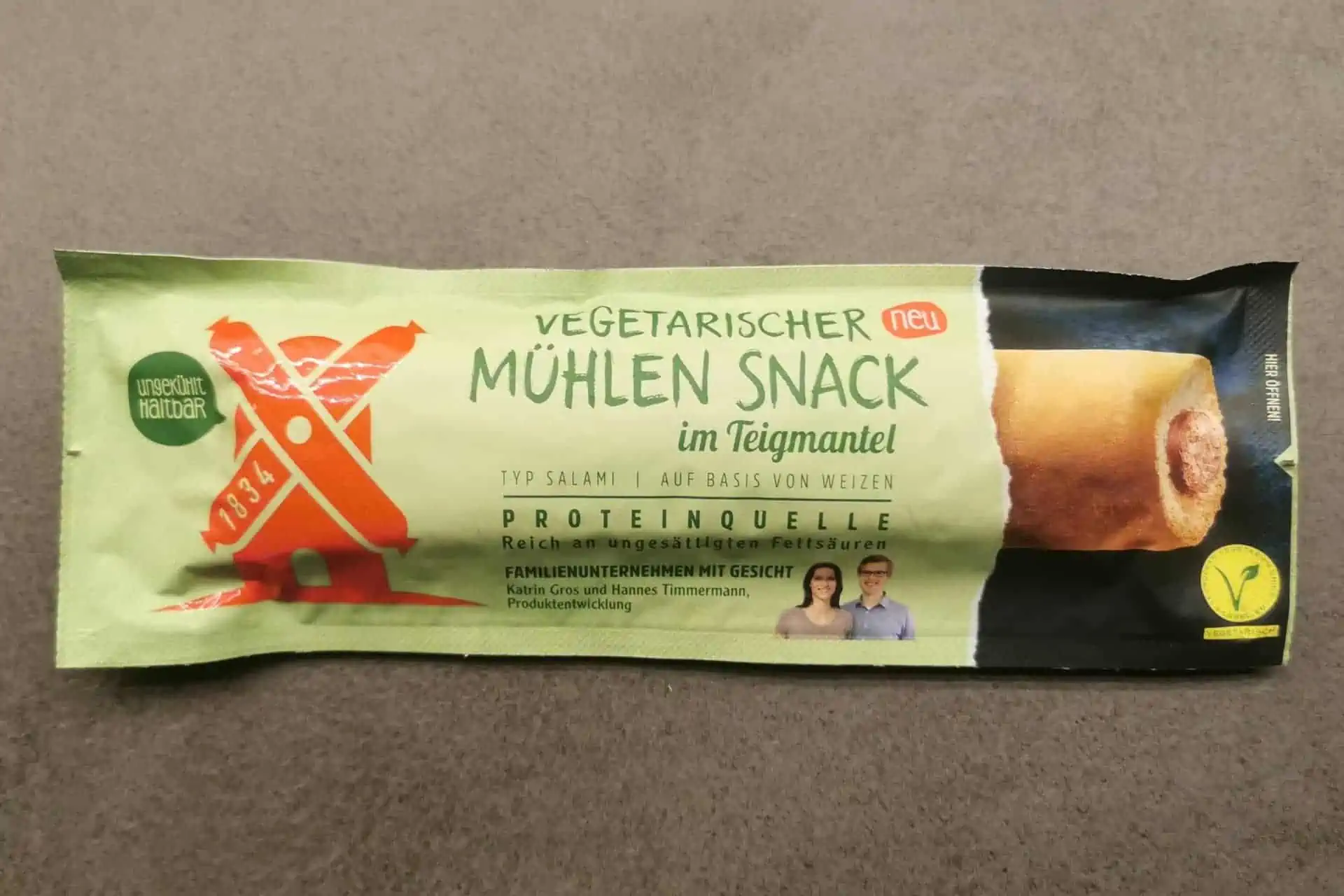 Rügenwalder Mühle: Vegetarischer Mühlen Snack Teigmantel Salami