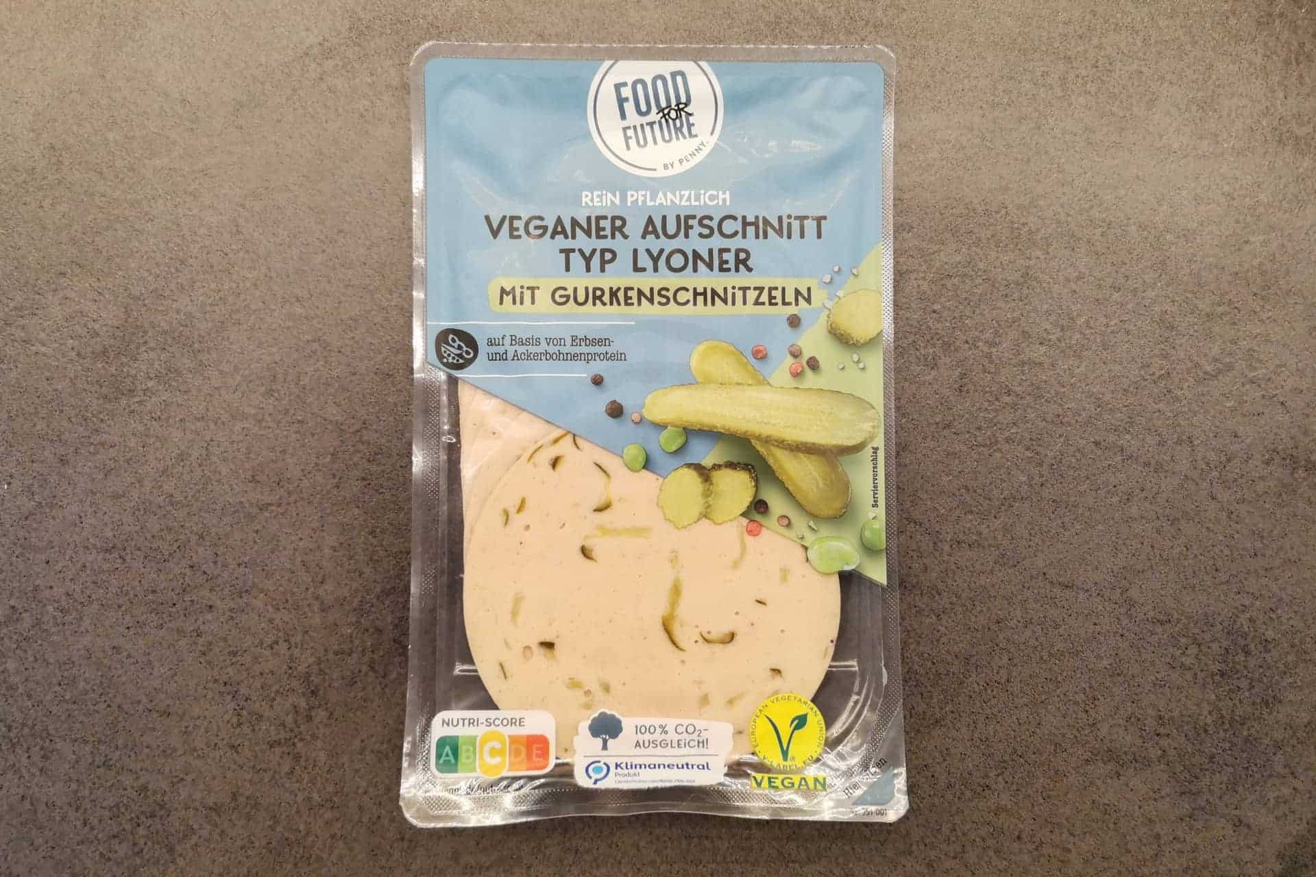 Food for Future: Veganer Aufschnitt Lyoner mit Gurkenschnitzeln