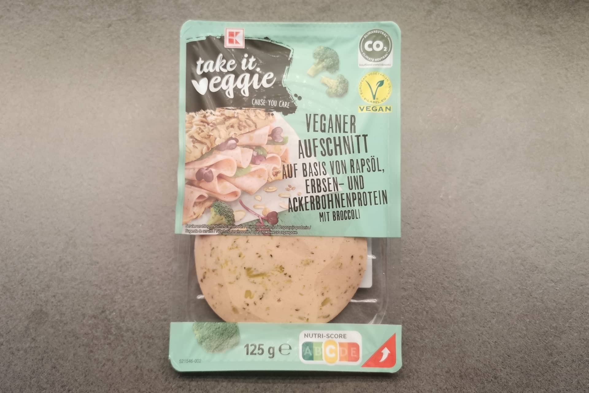 Take it Veggie: Veganer Aufschnitt mit Broccoli